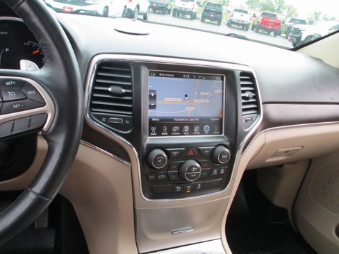 Used 2014 Jeep Grand Cherokee Limited image 24