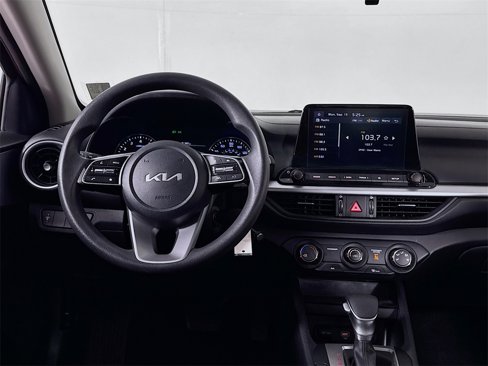 Used 2024 Kia Forte LXS image 13