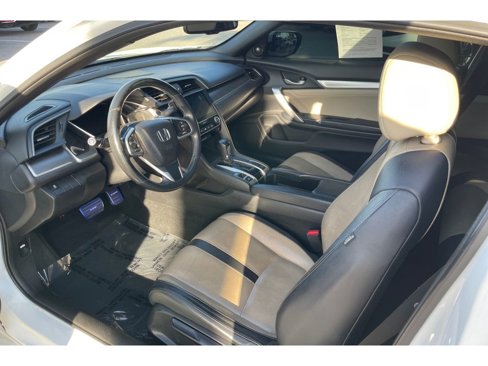 Used 2018 Honda Civic EX-L image 9