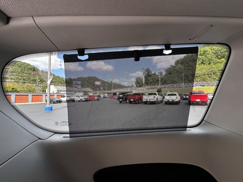 Used 2022 Chrysler Pacifica Touring-L image 28