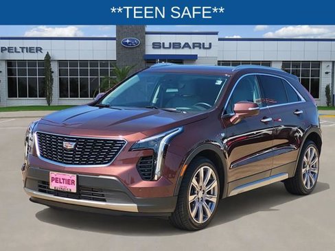 Used 2022 Cadillac XT4 Premium Luxury w/ Technology Package image 3