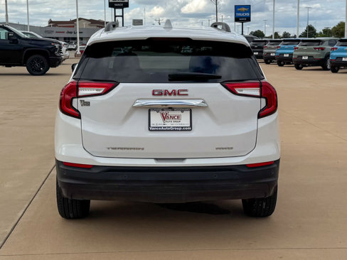 Used 2023 GMC Terrain SLE w/ Driver Convenience Package image 5