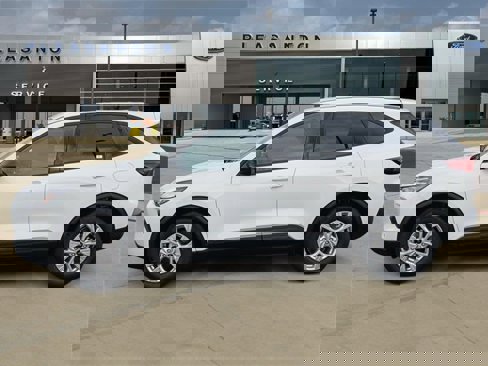 New 2025 Ford Escape Active image 2