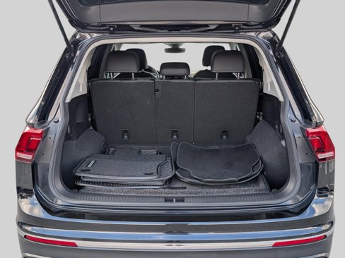 Used 2023 Volkswagen Tiguan SE image 14