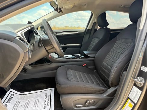 Used 2016 Ford Fusion SE image 9