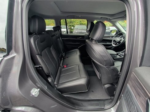 Used 2022 Jeep Grand Cherokee Limited 4xe image 17