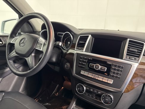 Used 2013 Mercedes-Benz ML 350 4MATIC image 9