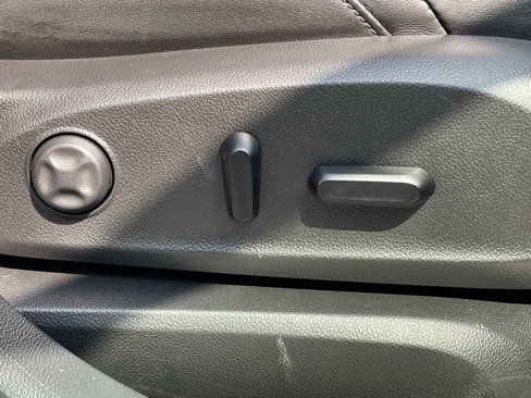 Used 2020 Buick Envision Essence image 12