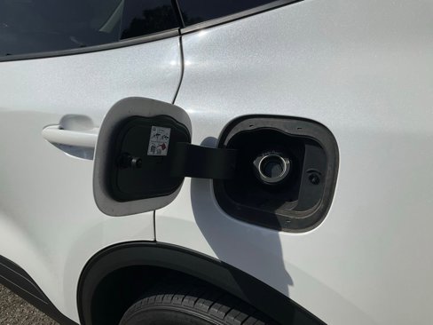 Certified 2022 Ford Escape SE w/ SE Sport Appearance Package image 25