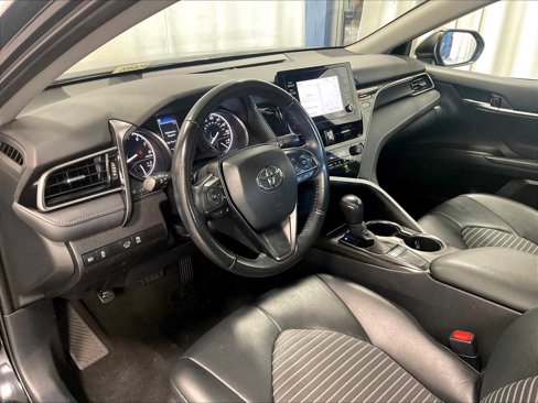 Used 2023 Toyota Camry SE image 8