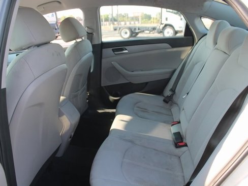 Used 2018 Hyundai Sonata SE image 12
