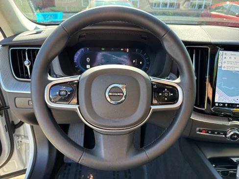 Certified 2025 Volvo XC60 B5 Plus image 12