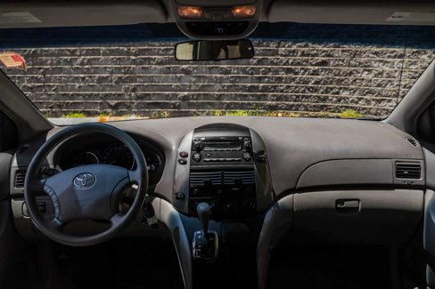Used 2010 Toyota Sienna LE image 24