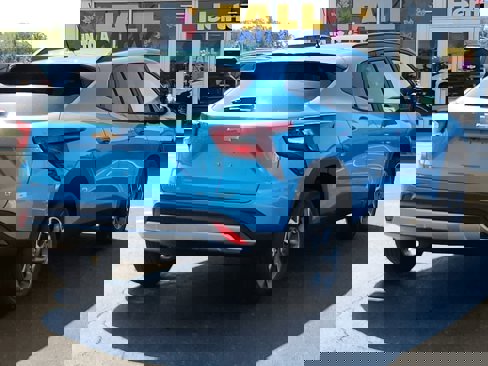 New 2025 Chevrolet Trax LT w/ LT Convenience Package image 3