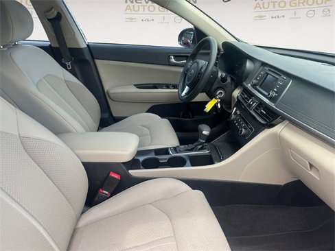 Used 2017 Kia Optima LX image 15
