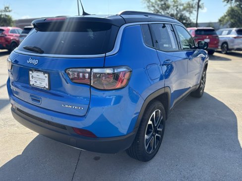 Used 2023 Jeep Compass Limited image 8