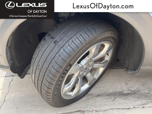 Used 2020 Ford Explorer Platinum w/ Premium Technology Package image 10