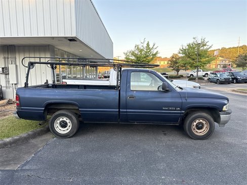 Used 2001 Dodge Ram 1500 Truck ST image 2