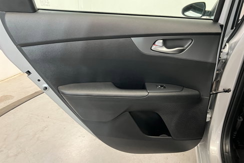 Used 2021 Kia Forte LXS image 18