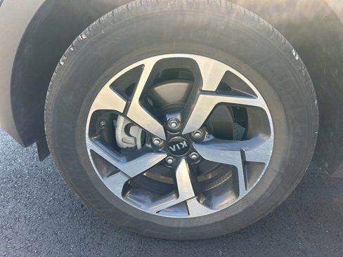 Certified 2022 Kia Sportage LX image 12