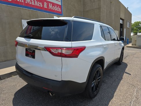 Used 2021 Chevrolet Traverse LT w/ LT Premium Package image 7