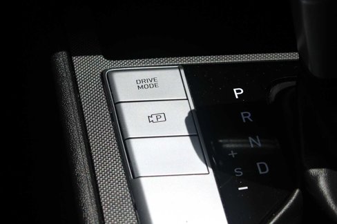 Used 2023 Hyundai Elantra SE image 35
