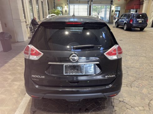 Used 2016 Nissan Rogue SV w/ SV Premium Package image 5