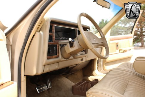 Used 1989 Chrysler New Yorker image 20