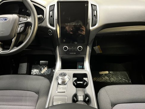 New 2024 Ford Edge SE image 11