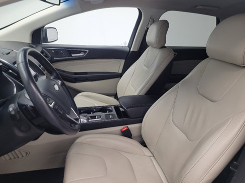 Used 2019 Ford Edge Titanium image 17