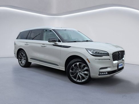 Used 2021 Lincoln Aviator Grand Touring w/ Elements Package Plus image 2