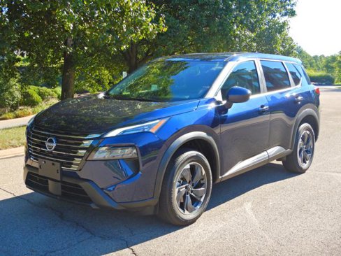 Used 2025 Nissan Rogue SV image 1
