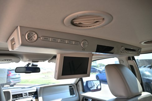 Used 2010 Lincoln Navigator 4WD image 12