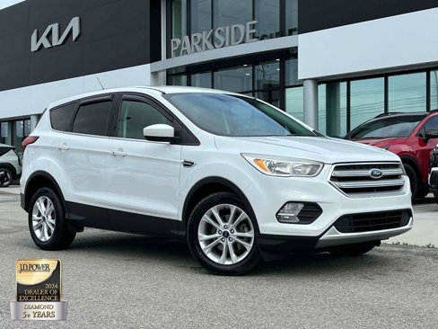 Used 2019 Ford Escape SE image 1