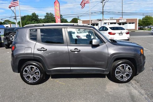 Used 2016 Jeep Renegade Limited image 9
