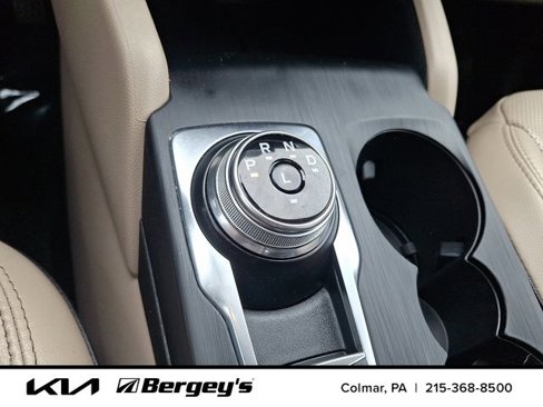 Used 2020 Ford Escape SEL image 15