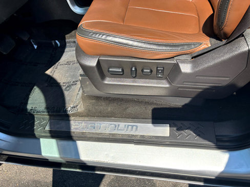 Used 2014 Ford F150 Platinum image 22