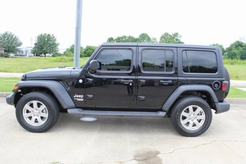 Used 2021 Jeep Wrangler Unlimited Sport image 2