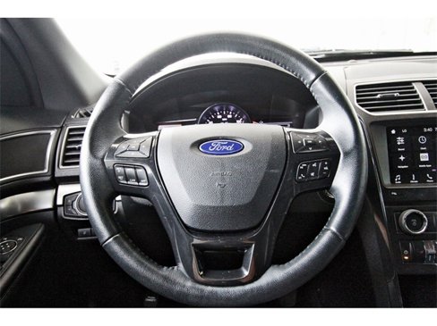 Used 2018 Ford Explorer XLT w/ Equipment Group 202A image 15