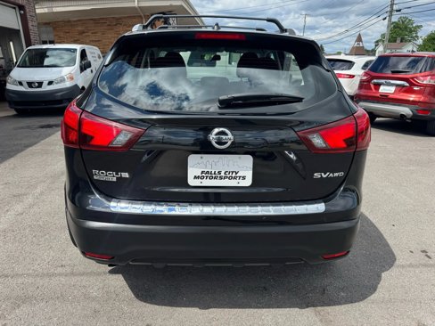 Used 2018 Nissan Rogue Sport SV w/ SV All-Weather Package image 10