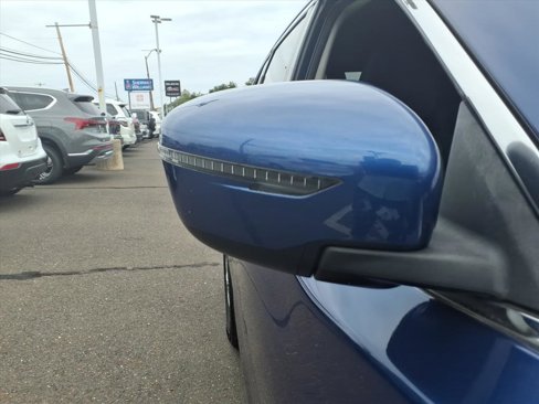 Used 2018 Nissan Rogue SV image 11