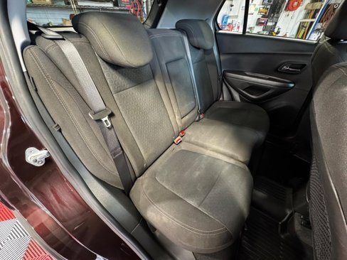 Used 2020 Chevrolet Trax LS image 11