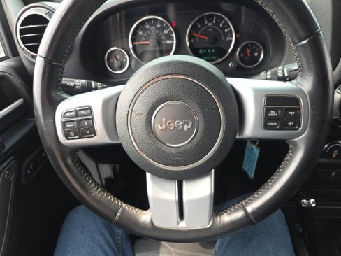 Used 2018 Jeep Wrangler Unlimited Sport image 16