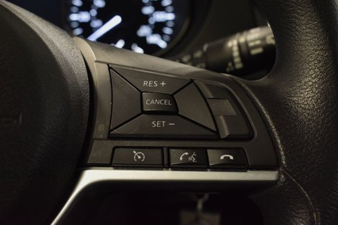 Used 2017 Nissan Rogue S image 19