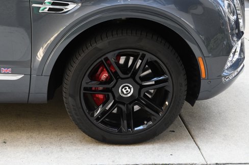 Used 2017 Bentley Bentayga image 23