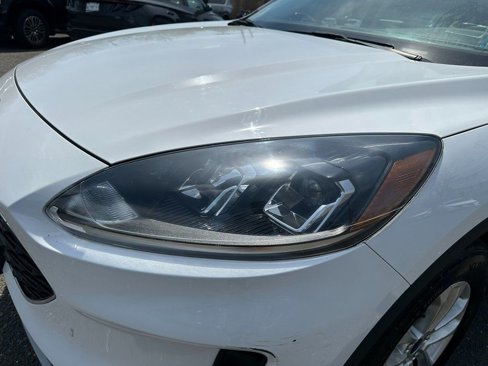 Used 2022 Ford Escape SE w/ Cold Weather Package image 7