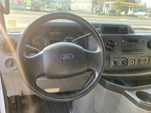 Used 2010 Ford E-250 and Econoline 250 image 9