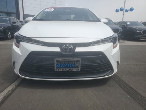 Used 2024 Toyota Corolla LE image 11