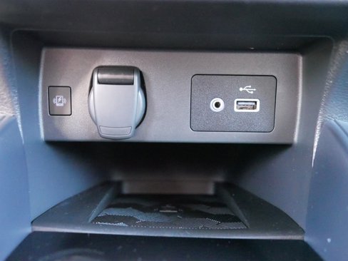 Certified 2024 Nissan Versa SV w/ Trunk Package image 32