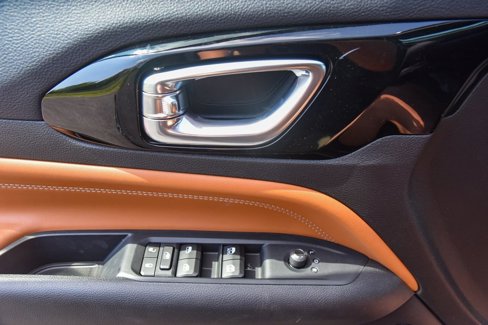 New 2025 Jeep Compass Limited w/ Sun and Sound Group image 15
